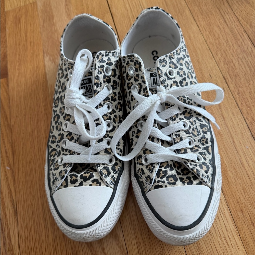 Converse Chuck Taylor Low Top Cheetah Leopard Print Sneakers - Women’s Size 7